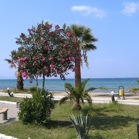 Samos Apart Pension Guzelcamlı Esterno foto